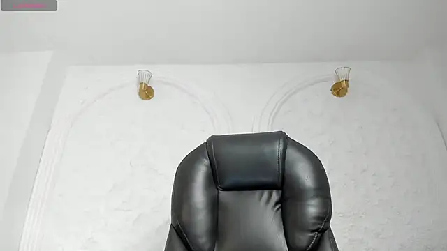 KatieNolan 1 online show from May 21, 7:56 pm