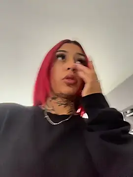 Kuromi LS online show from November 1, 7:18 pm