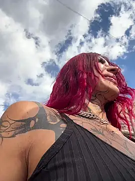 Kuromi LS online show from November 18, 8:10 pm