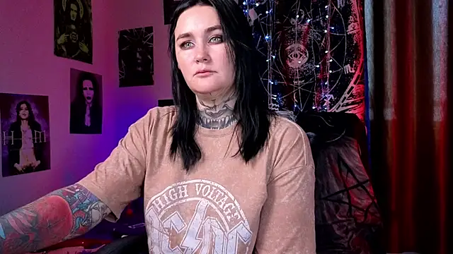 Emmybrightj  online show from May 28, 5:05 am