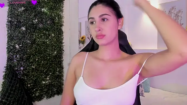 Ashley Evans18 online show from November 20, 12:50 pm