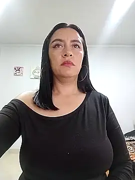 hailey85 online show from December 19, 12:15 am