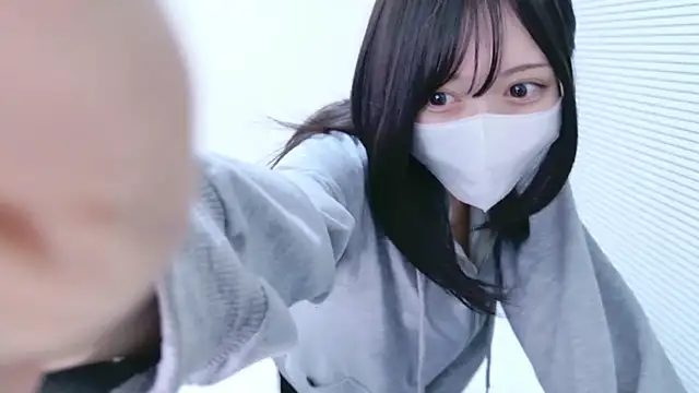 Snapshot of Yurie_ chatting on October 14, 1:35 pm Yurie online show from October 14, 1:35 pm