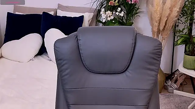 Sophie Enzo online show from October 7, 8:46 pm