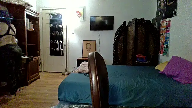 sophiarica online show from April 1, 1:41 pm