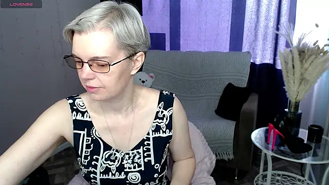 Cutie Erikaa1 online show from May 22, 2:20 am
