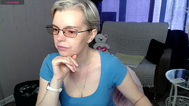 Cutie Erikaa1 online show from May 25, 2:32 am