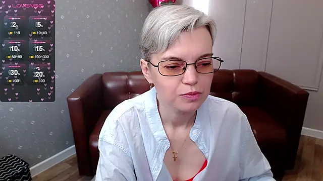 Cutie Erikaa1 online show from May 2, 2:26 am