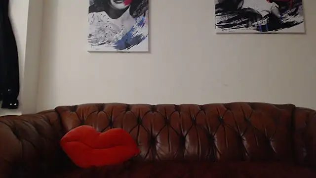 BettyDavisX online show from September 25, 4:11 am