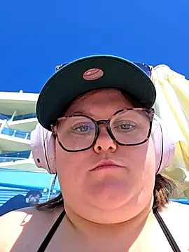 SassyTallulahMae online show from April 6, 7:31 am