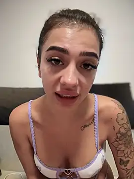 LaraVegas  online show from October 8, 6:40 am