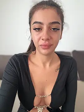 LaraVegas  online show from October 10, 6:29 am