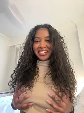 IamCrystal2 online show from May 10, 6:21 pm