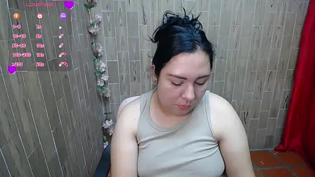 solyeria online show from October 7, 4:39 am