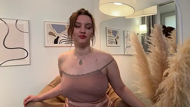 Lella Ryann  online show from October 18, 1:36 pm