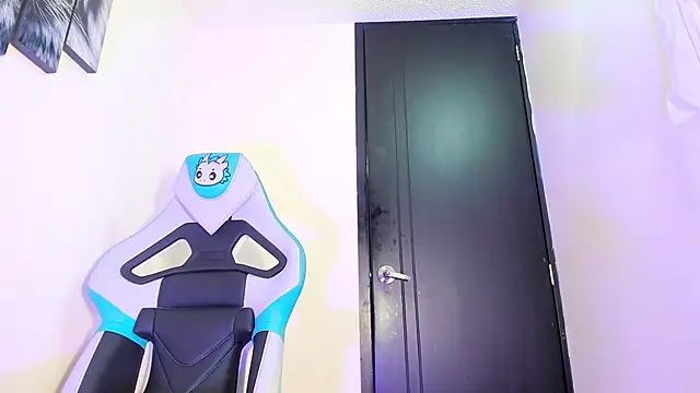 missycanoo online show from November 22, 2:14 am