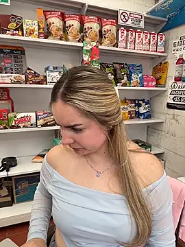 imlindapink online show from February 10, 6:11 pm