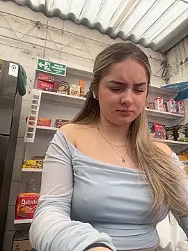 imlindapink online show from March 9, 4:43 pm