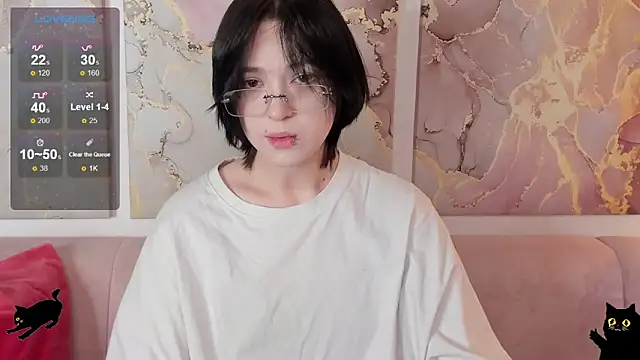 fiamoory online show from April 4, 1:26 am