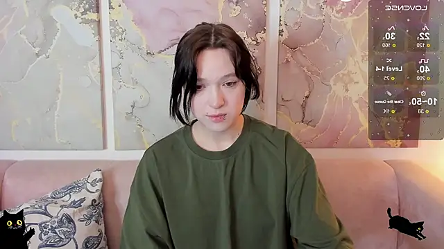 fiamoory online show from May 14, 1:44 am