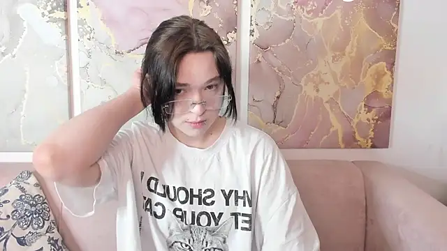 fiamoory online show from May 27, 1:16 am