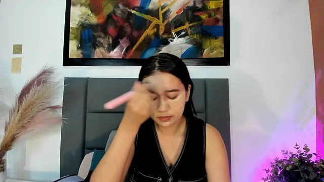 LaraGoldd online show from March 9, 12:30 pm