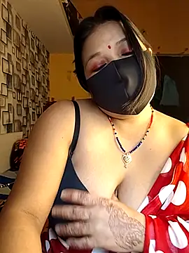 Radhikadavi879 online show from January 6, 5:44 am