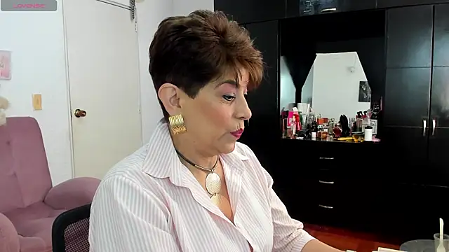 Angelina Stone 65 online show from November 10, 12:55 pm