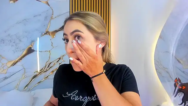 samanthasweeth online show from October 18, 9:05 pm