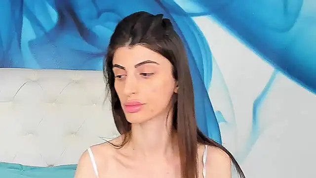 SkinnyDolly online show from May 13, 2:39 am
