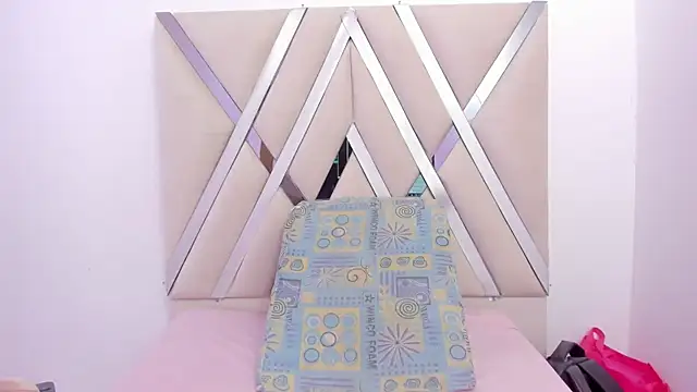 maddystyles online show from September 25, 2:54 am
