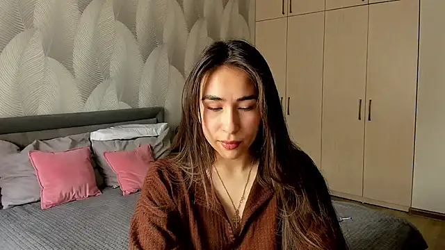 Bambiii bby online show from May 18, 3:38 am