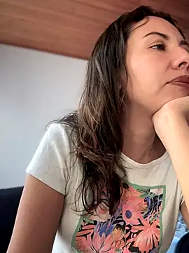 im lorein online show from October 22, 2:22 pm