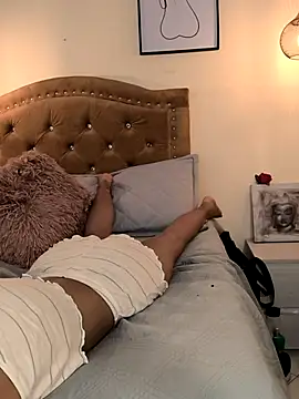 evafoxs online show from December 17, 12:38 am