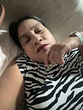 siri duque online show from May 11, 12:35 am