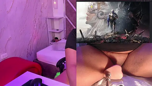 MhiaRey online show from November 12, 1:20 pm