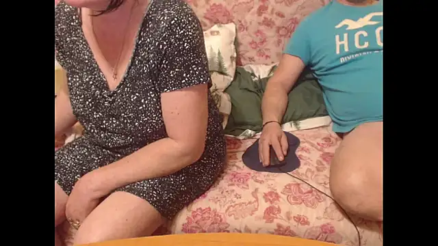 sweetcouplesweets online show from March 15, 4:14 am