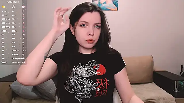 lunalovesu online show from March 26, 7:48 pm