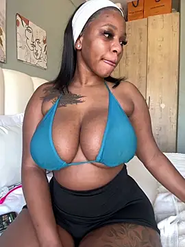 BeautyAuroa online show from May 11, 2:30 pm