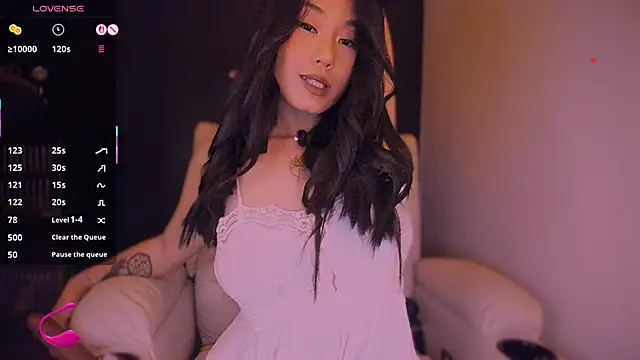 kimmy chi  online show from March 12, 6:10 pm