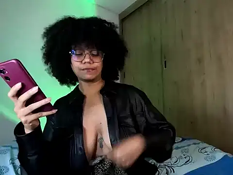 Ale xandra online show from May 27, 1:49 am