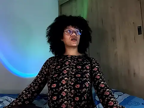 Ale xandra online show from May 18, 11:44 pm