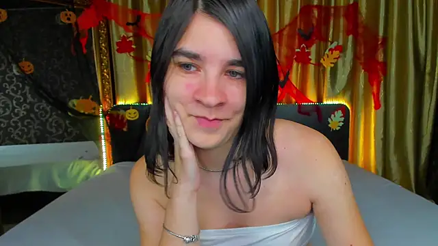  Polly Love  online show from November 5, 7:24 am