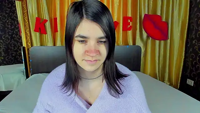  Polly Love  online show from February 11, 7:32 am