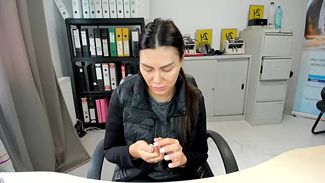 kilenyapatrice online show from October 13, 10:51 am