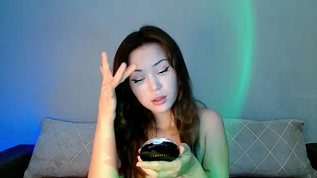 Min Jee  online show from March 26, 3:41 am