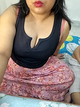 Kareena kapoorr online show from November 13, 5:01 pm