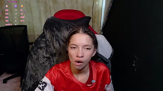 sweetdam12 online show from December 15, 8:25 pm