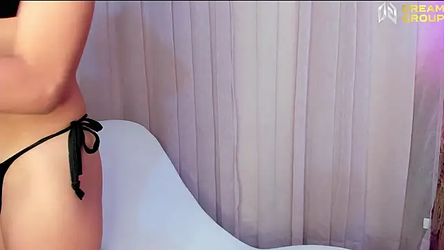 Yourslust  online show from April 1, 1:50 am