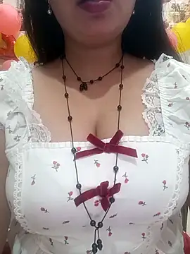 cute-mahek online show from May 7, 6:44 pm